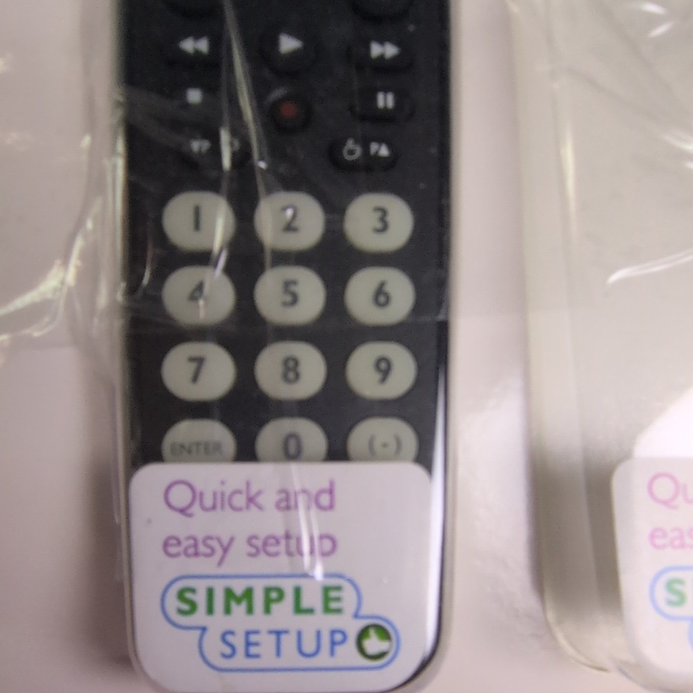 Philips SRC2063WM/17 Remote Control Black Wireless Glow Buttons MPN SRC2063WM/17 - Picture 6 of 6